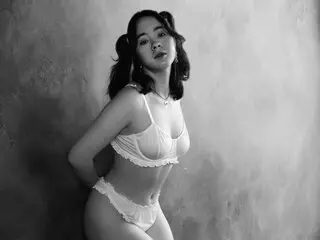 Camshow shows AislyFollin